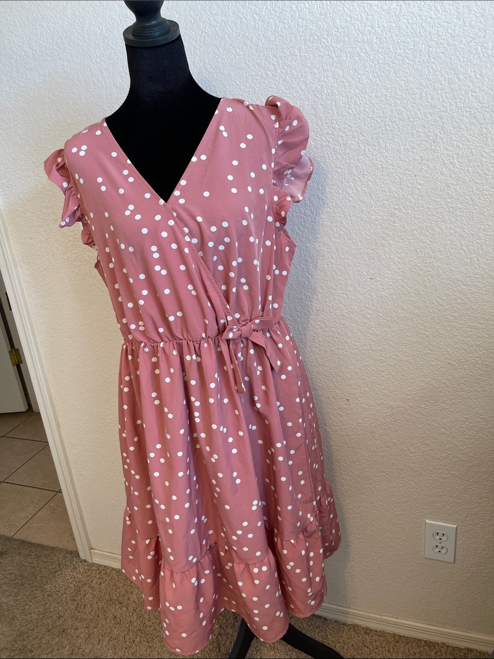 Girls' Pink Polka Dot Ruffle Sleeve Dress